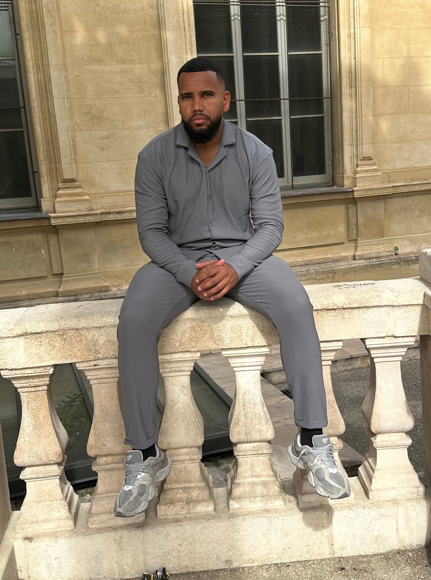 Pantalon côtelé gris