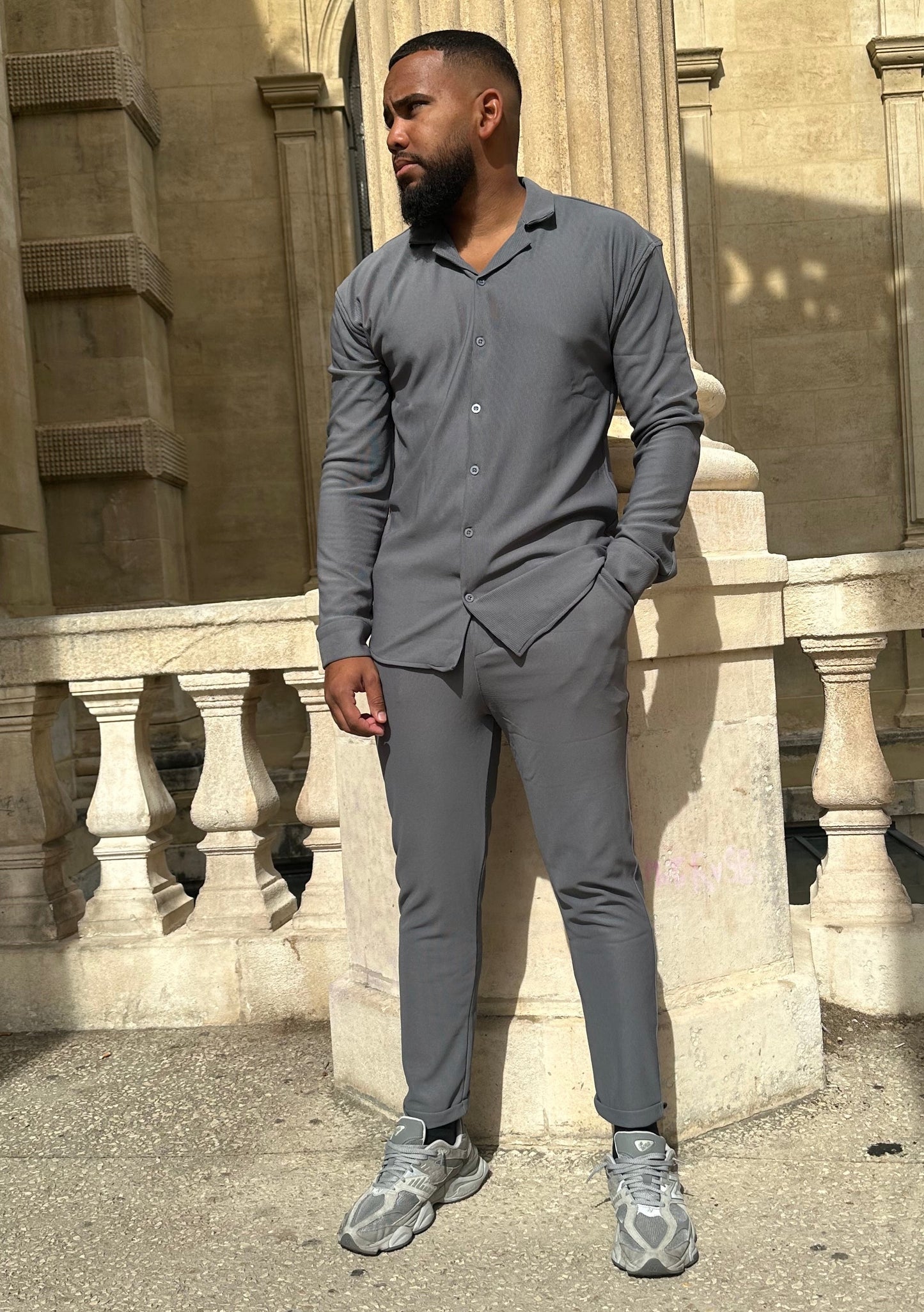 Pantalon côtelé gris