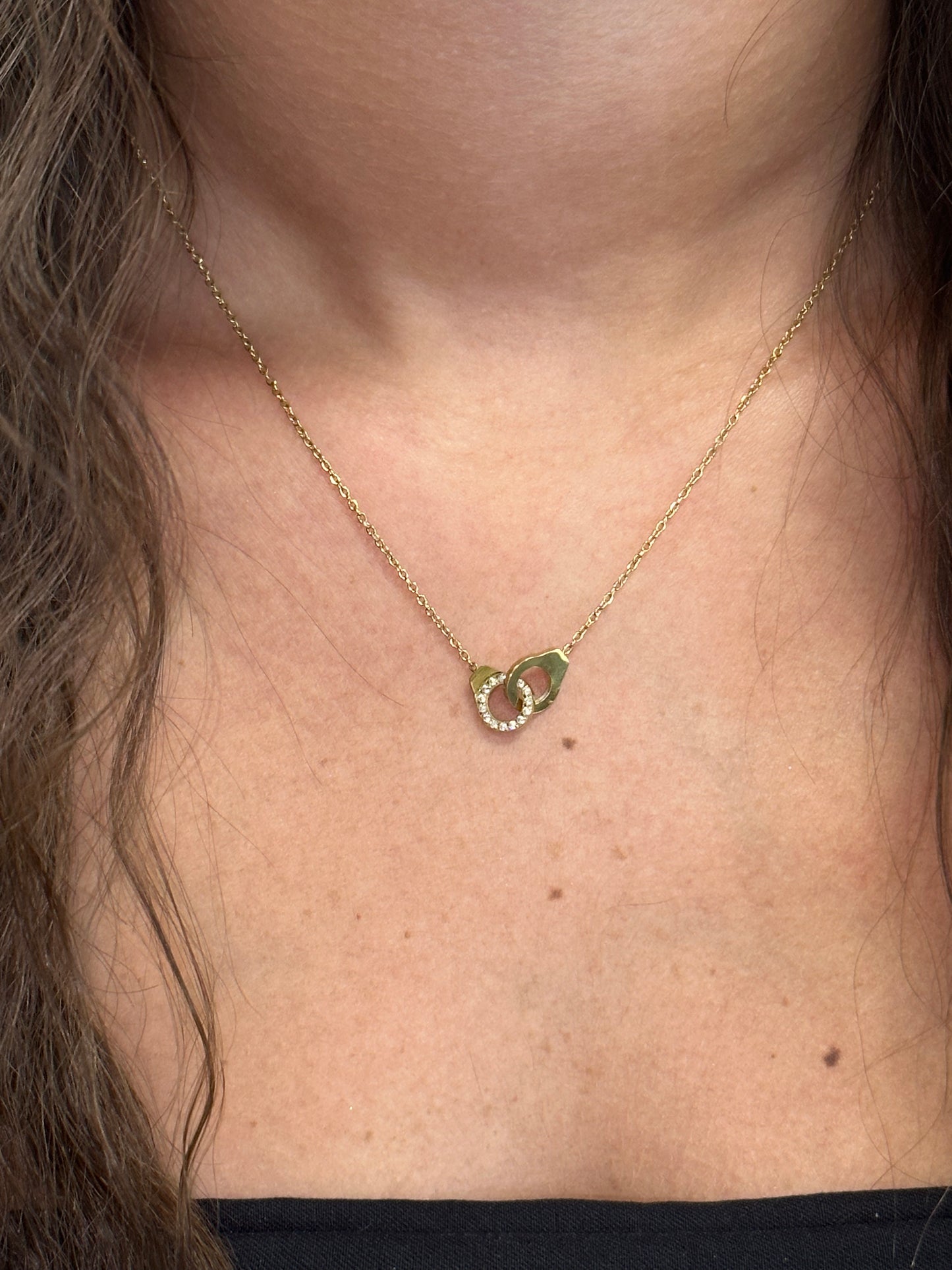 Collier menotte doré